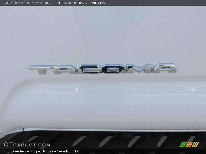 Super White / Cement Gray 2017 Toyota Tacoma SR5 Double Cab