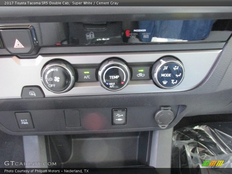 Super White / Cement Gray 2017 Toyota Tacoma SR5 Double Cab