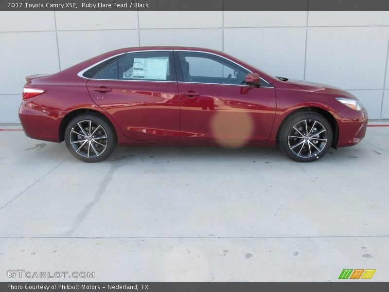 Ruby Flare Pearl / Black 2017 Toyota Camry XSE