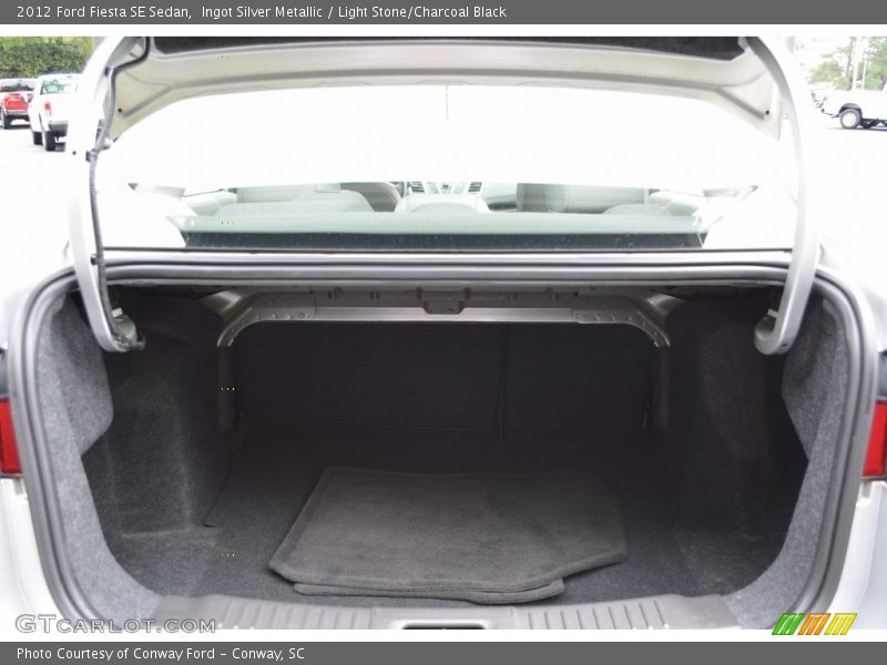 Ingot Silver Metallic / Light Stone/Charcoal Black 2012 Ford Fiesta SE Sedan