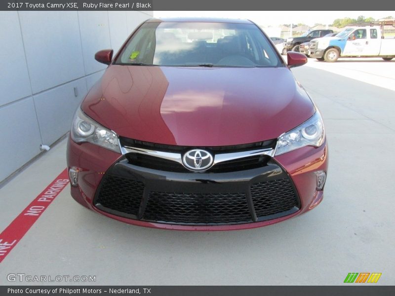 Ruby Flare Pearl / Black 2017 Toyota Camry XSE