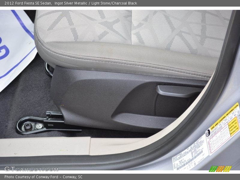 Ingot Silver Metallic / Light Stone/Charcoal Black 2012 Ford Fiesta SE Sedan