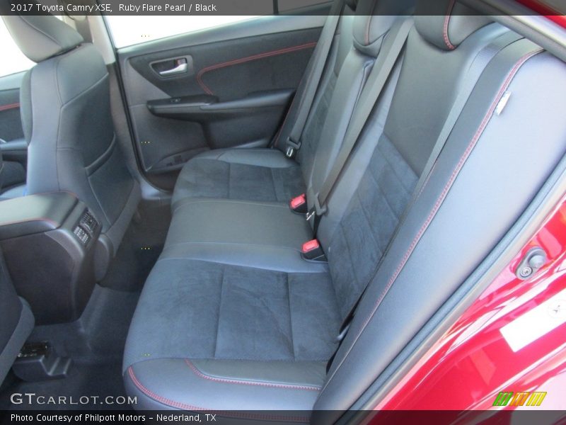 Ruby Flare Pearl / Black 2017 Toyota Camry XSE