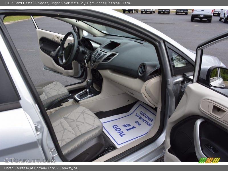 Ingot Silver Metallic / Light Stone/Charcoal Black 2012 Ford Fiesta SE Sedan