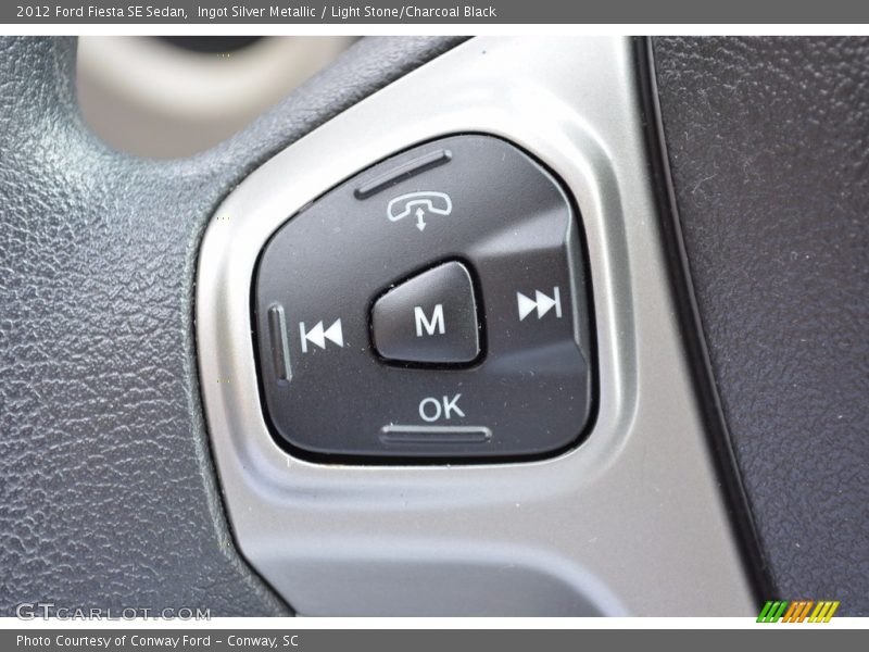 Ingot Silver Metallic / Light Stone/Charcoal Black 2012 Ford Fiesta SE Sedan