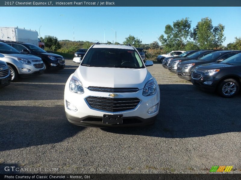 Iridescent Pearl Tricoat / Jet Black 2017 Chevrolet Equinox LT