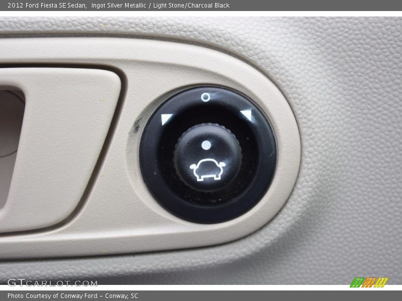Ingot Silver Metallic / Light Stone/Charcoal Black 2012 Ford Fiesta SE Sedan