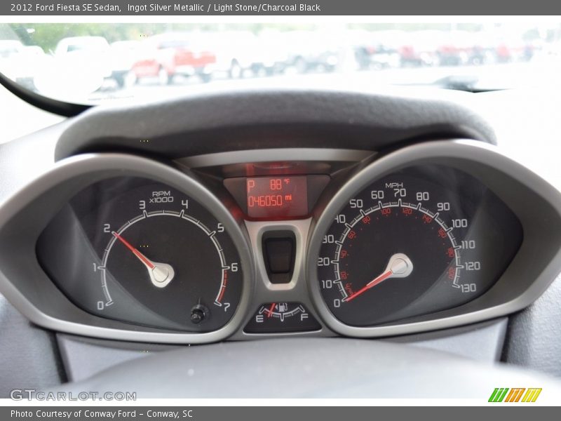 Ingot Silver Metallic / Light Stone/Charcoal Black 2012 Ford Fiesta SE Sedan