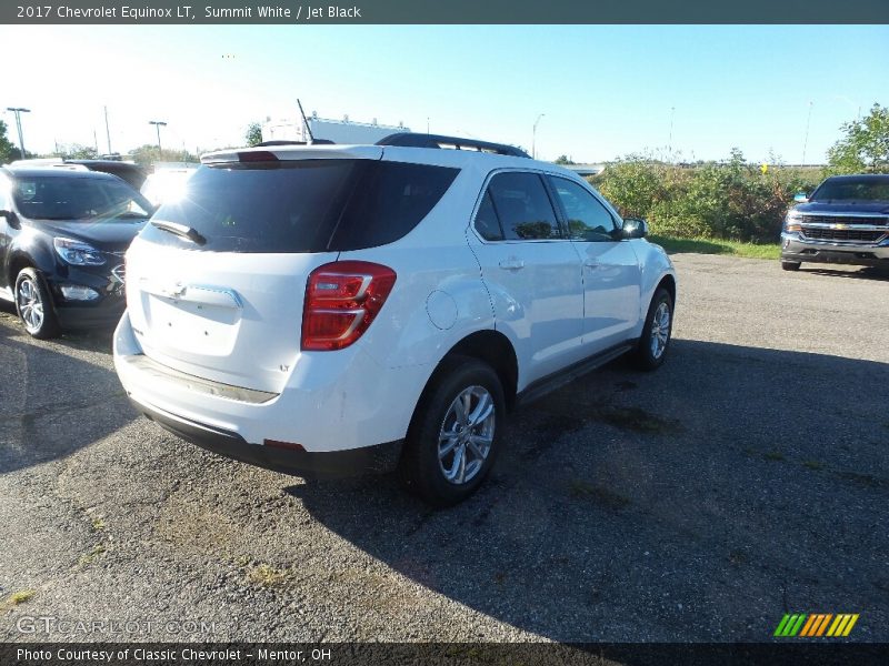 Summit White / Jet Black 2017 Chevrolet Equinox LT