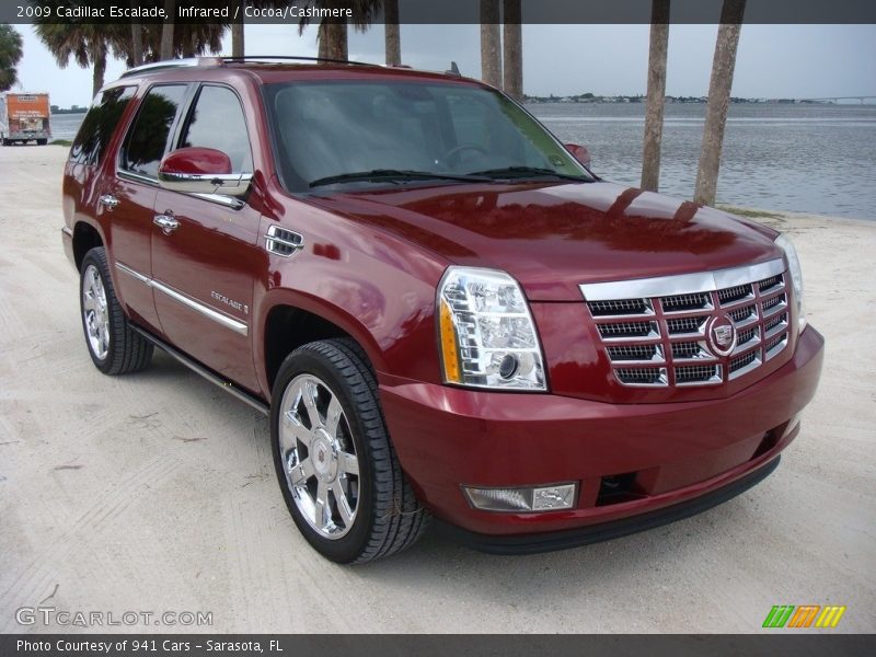 Front 3/4 View of 2009 Escalade 