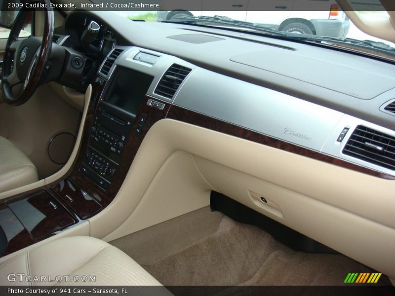 Infrared / Cocoa/Cashmere 2009 Cadillac Escalade