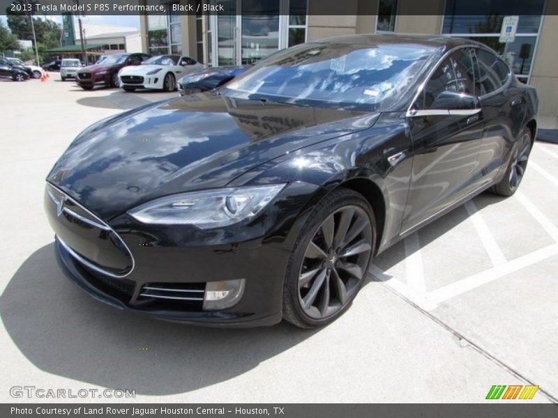 Front 3/4 View of 2013 Model S P85 Performance