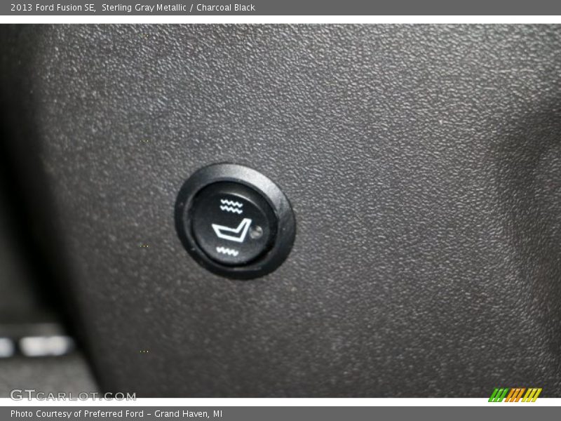 Sterling Gray Metallic / Charcoal Black 2013 Ford Fusion SE
