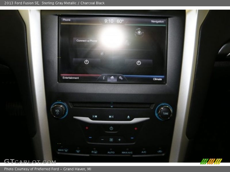 Sterling Gray Metallic / Charcoal Black 2013 Ford Fusion SE
