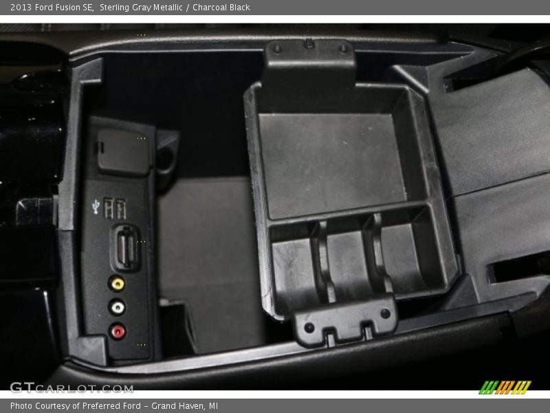 Sterling Gray Metallic / Charcoal Black 2013 Ford Fusion SE