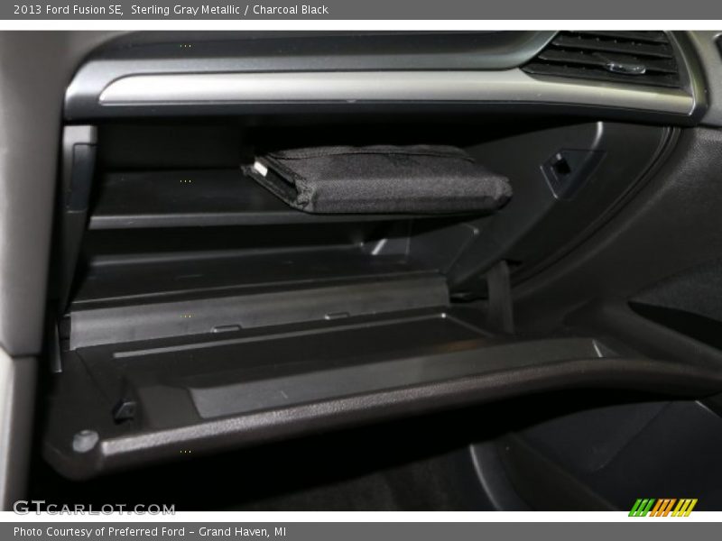 Sterling Gray Metallic / Charcoal Black 2013 Ford Fusion SE
