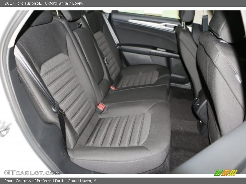 Oxford White / Ebony 2017 Ford Fusion SE