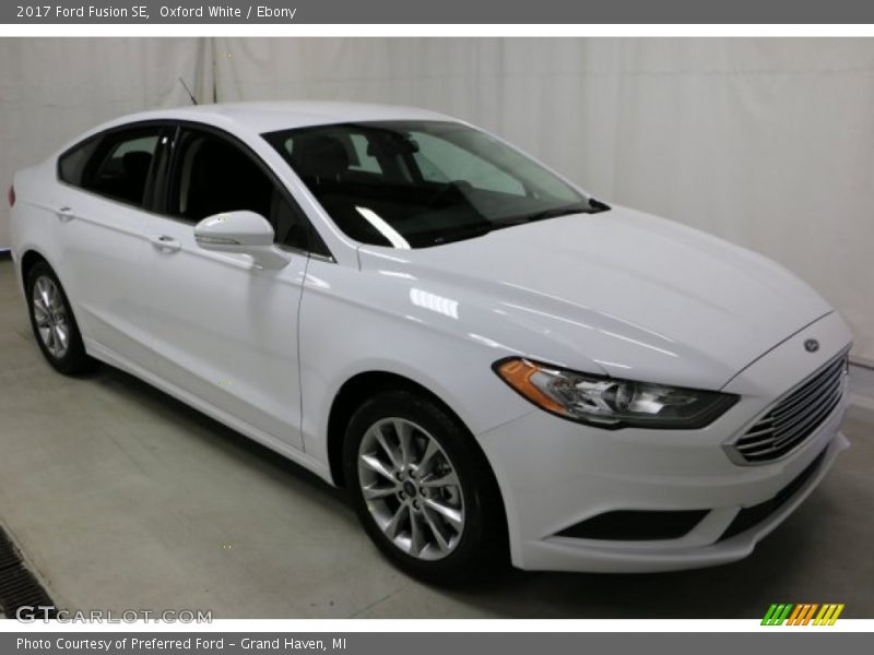 Oxford White / Ebony 2017 Ford Fusion SE