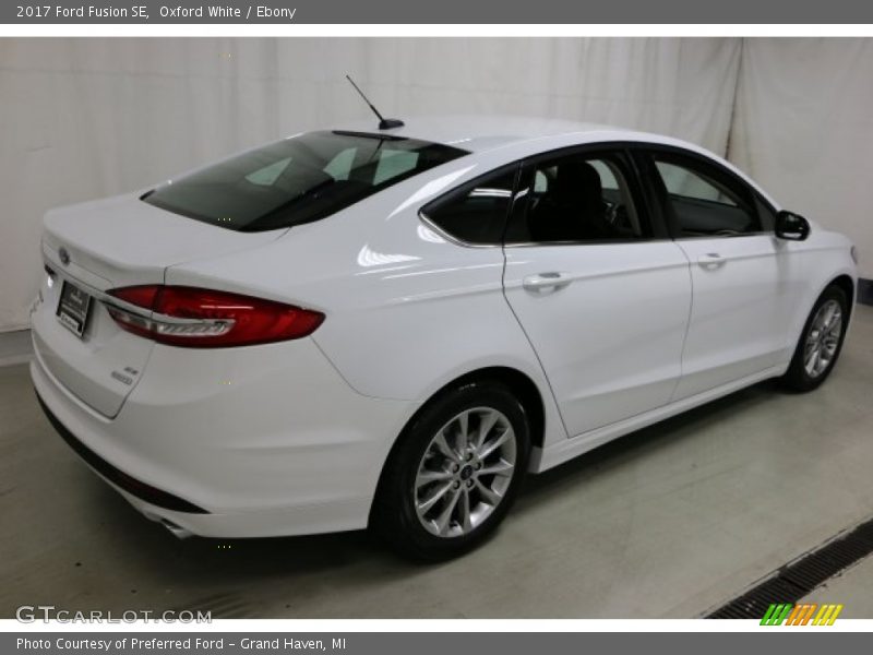 Oxford White / Ebony 2017 Ford Fusion SE