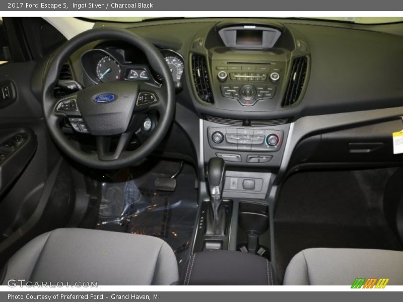 Ingot Silver / Charcoal Black 2017 Ford Escape S