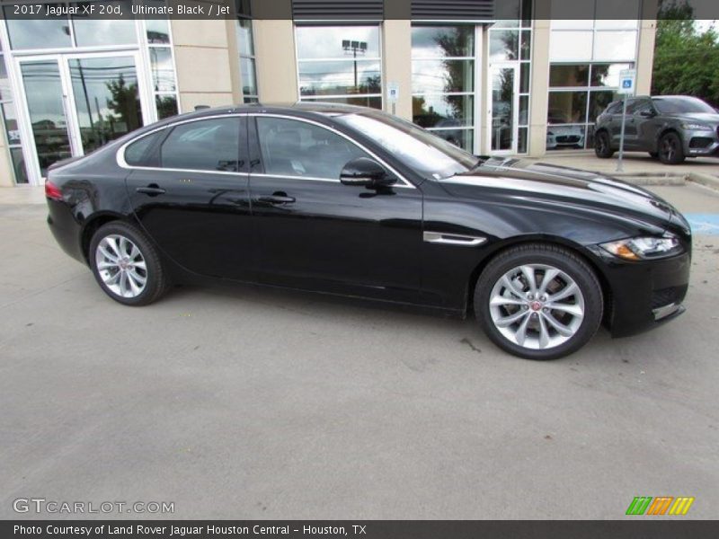 Ultimate Black / Jet 2017 Jaguar XF 20d