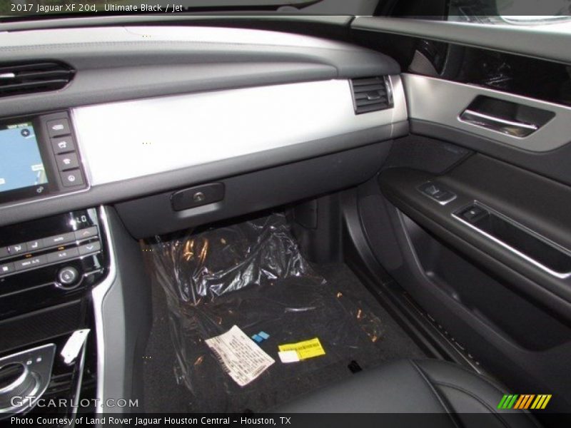 Ultimate Black / Jet 2017 Jaguar XF 20d
