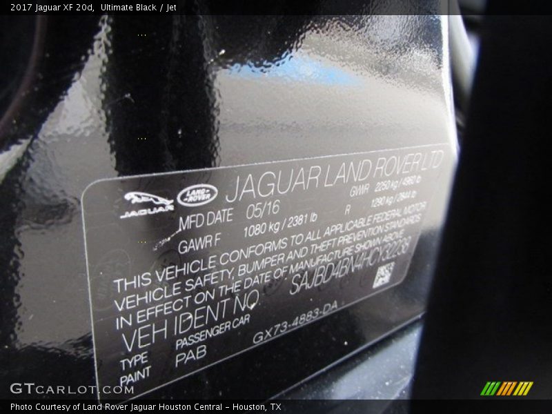Ultimate Black / Jet 2017 Jaguar XF 20d