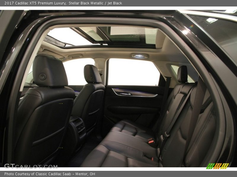 Stellar Black Metallic / Jet Black 2017 Cadillac XT5 Premium Luxury