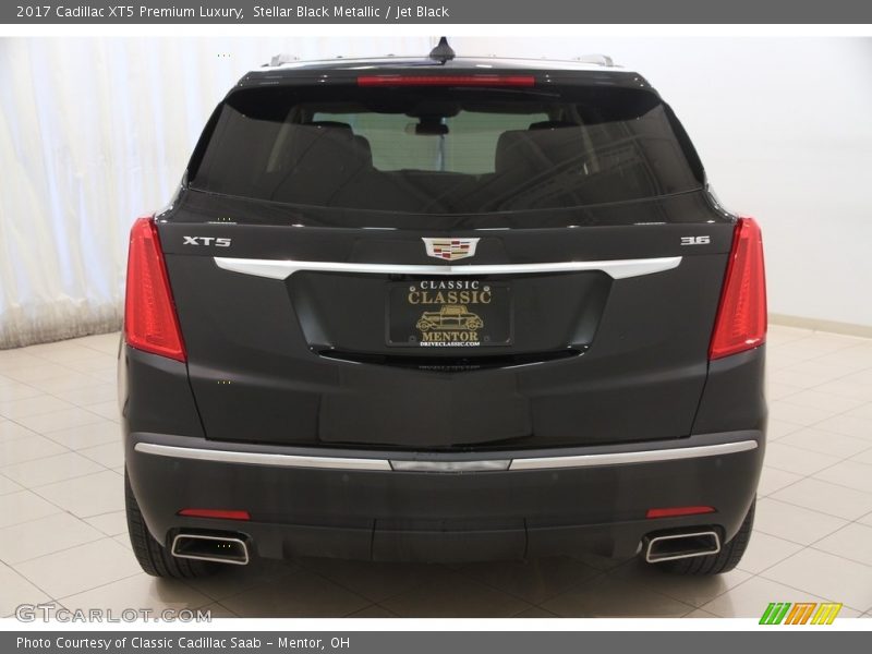 Stellar Black Metallic / Jet Black 2017 Cadillac XT5 Premium Luxury