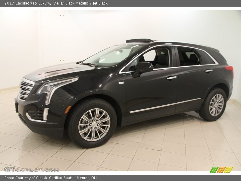 Stellar Black Metallic / Jet Black 2017 Cadillac XT5 Luxury