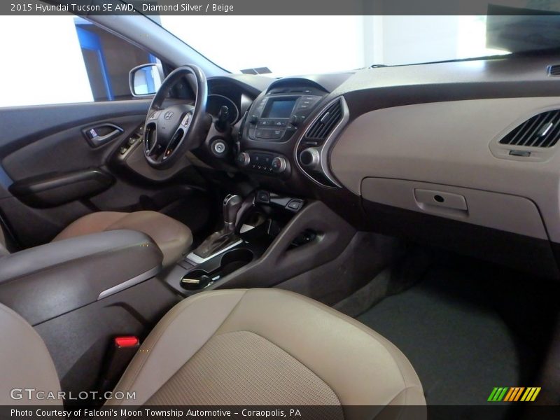 Diamond Silver / Beige 2015 Hyundai Tucson SE AWD