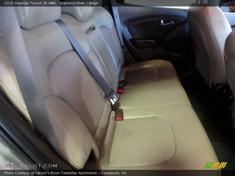 Diamond Silver / Beige 2015 Hyundai Tucson SE AWD