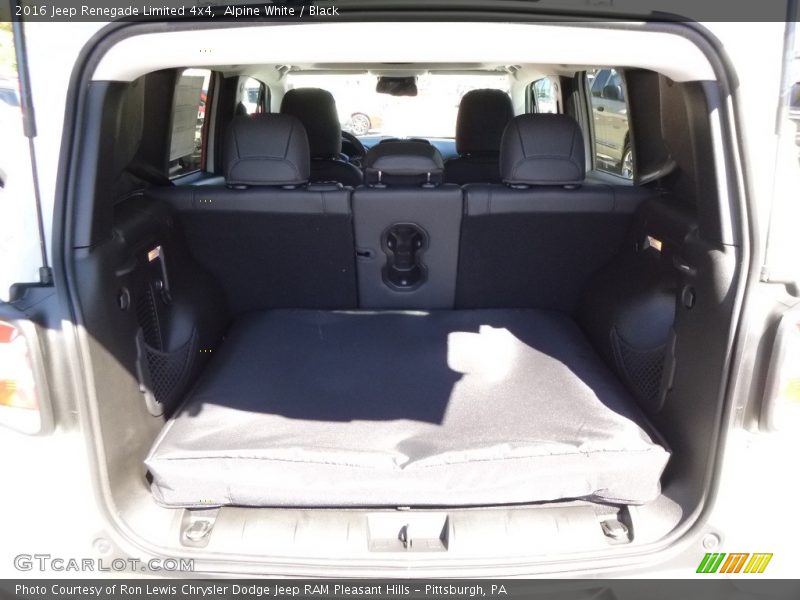 Alpine White / Black 2016 Jeep Renegade Limited 4x4