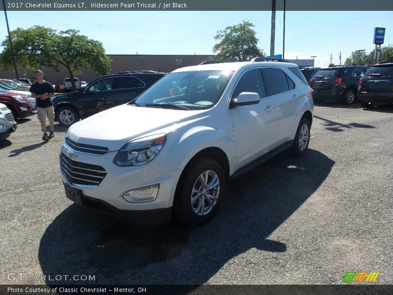Iridescent Pearl Tricoat / Jet Black 2017 Chevrolet Equinox LT