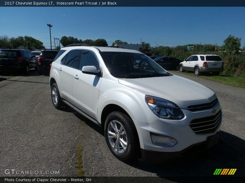 Iridescent Pearl Tricoat / Jet Black 2017 Chevrolet Equinox LT