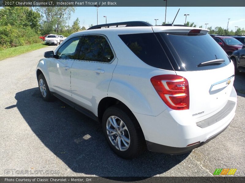 Iridescent Pearl Tricoat / Jet Black 2017 Chevrolet Equinox LT