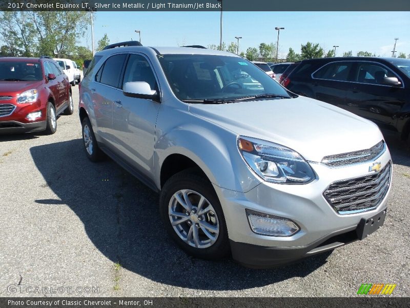 Silver Ice Metallic / Light Titanium/Jet Black 2017 Chevrolet Equinox LT