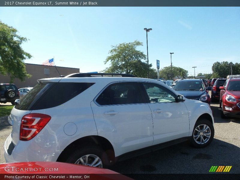 Summit White / Jet Black 2017 Chevrolet Equinox LT