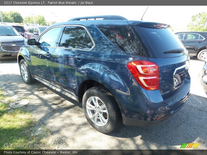 Patriot Blue Metallic / Jet Black 2017 Chevrolet Equinox LT