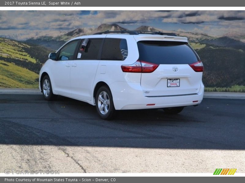 Super White / Ash 2017 Toyota Sienna LE