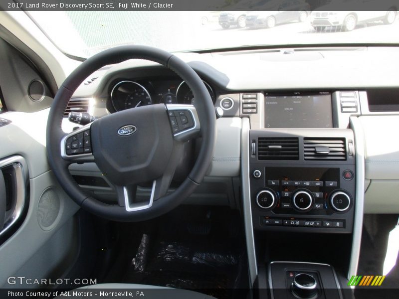 Fuji White / Glacier 2017 Land Rover Discovery Sport SE