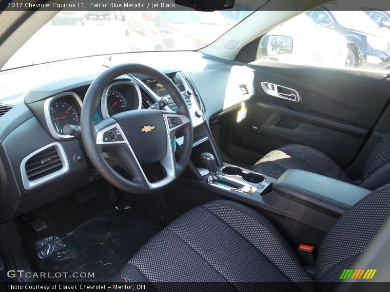 Patriot Blue Metallic / Jet Black 2017 Chevrolet Equinox LT