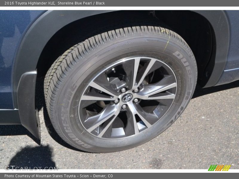 Shoreline Blue Pearl / Black 2016 Toyota Highlander XLE