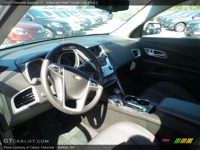 Iridescent Pearl Tricoat / Jet Black 2017 Chevrolet Equinox LT