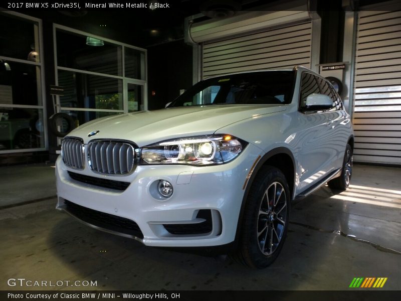 Mineral White Metallic / Black 2017 BMW X5 xDrive35i