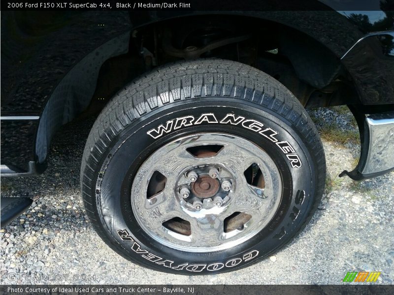 Black / Medium/Dark Flint 2006 Ford F150 XLT SuperCab 4x4