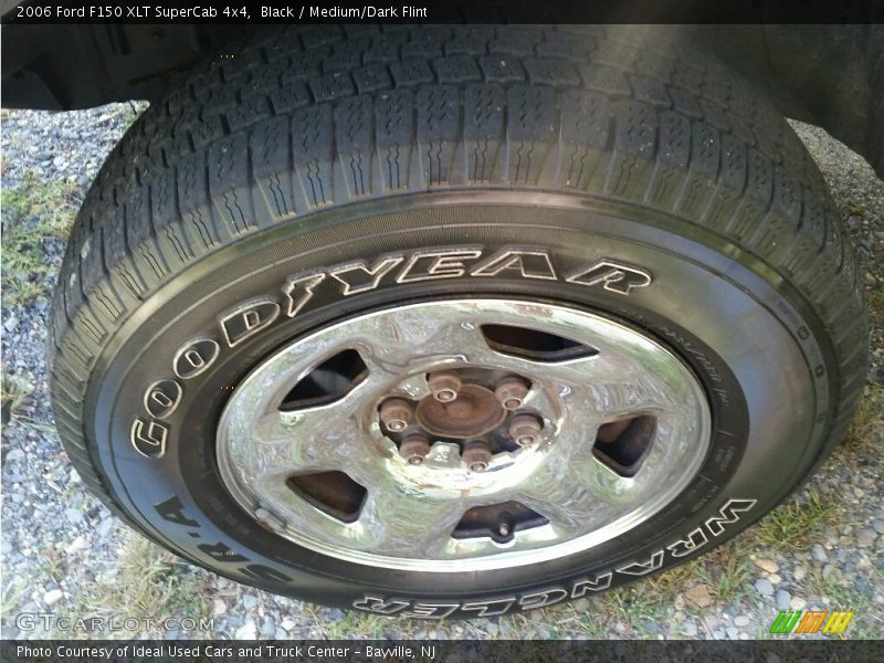 Black / Medium/Dark Flint 2006 Ford F150 XLT SuperCab 4x4