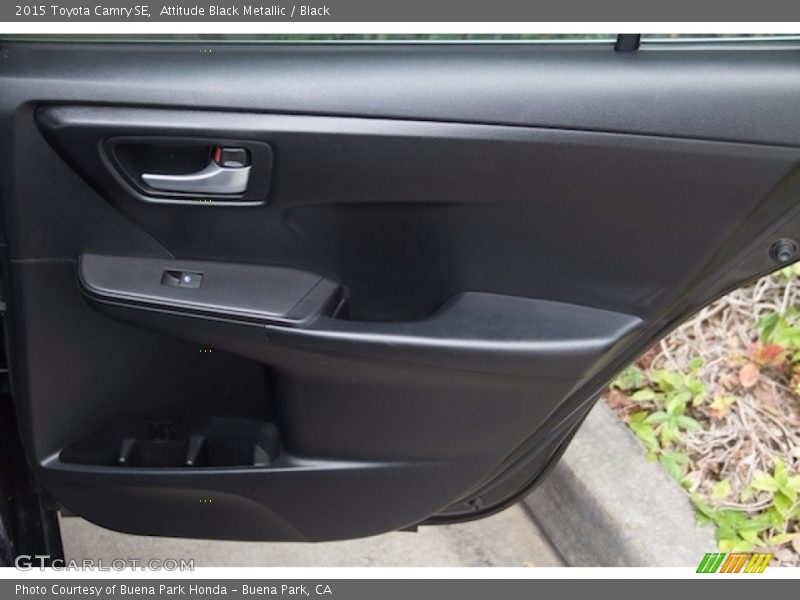 Attitude Black Metallic / Black 2015 Toyota Camry SE