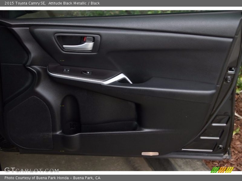 Attitude Black Metallic / Black 2015 Toyota Camry SE