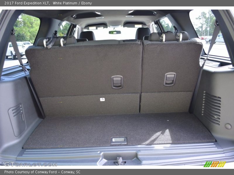 White Platinum / Ebony 2017 Ford Expedition XLT